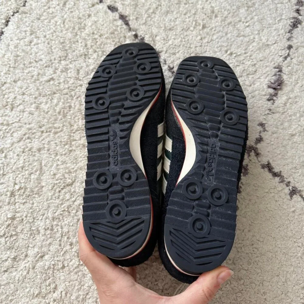 Adidas women’s SL 72 OG sneakers. Size 9 - Picture 4 of 8